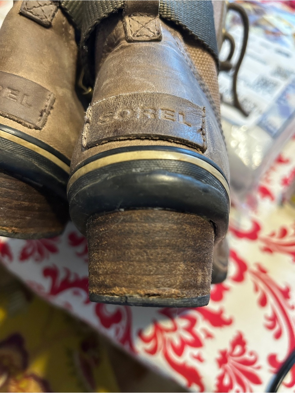 Sorel winter booties size 6 1/2 - Picture 7 of 8